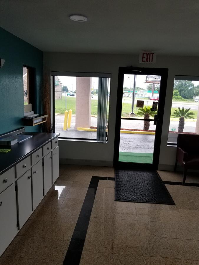 Executive Inn Ferry Pass Εξωτερικό φωτογραφία