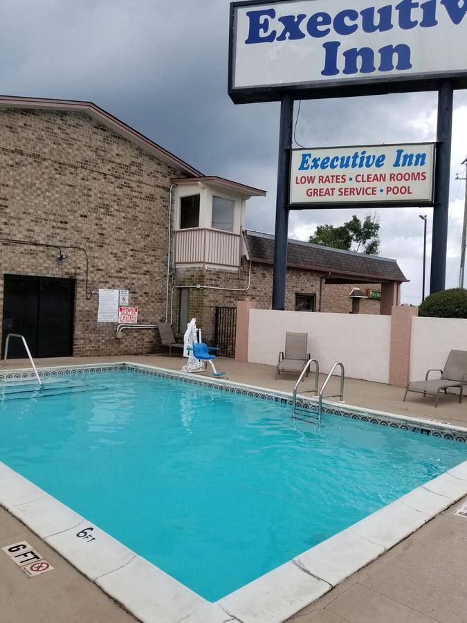 Executive Inn Ferry Pass Εξωτερικό φωτογραφία