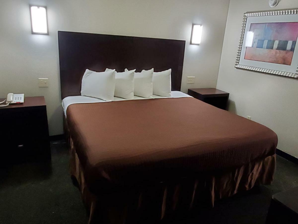 Executive Inn Ferry Pass Εξωτερικό φωτογραφία