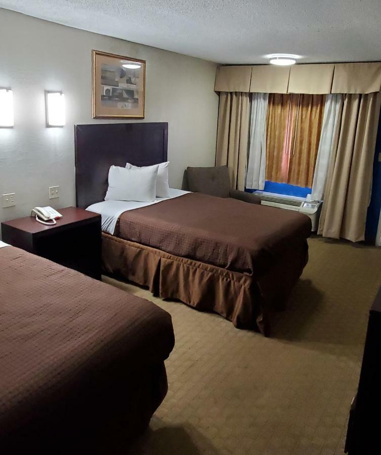 Executive Inn Ferry Pass Εξωτερικό φωτογραφία