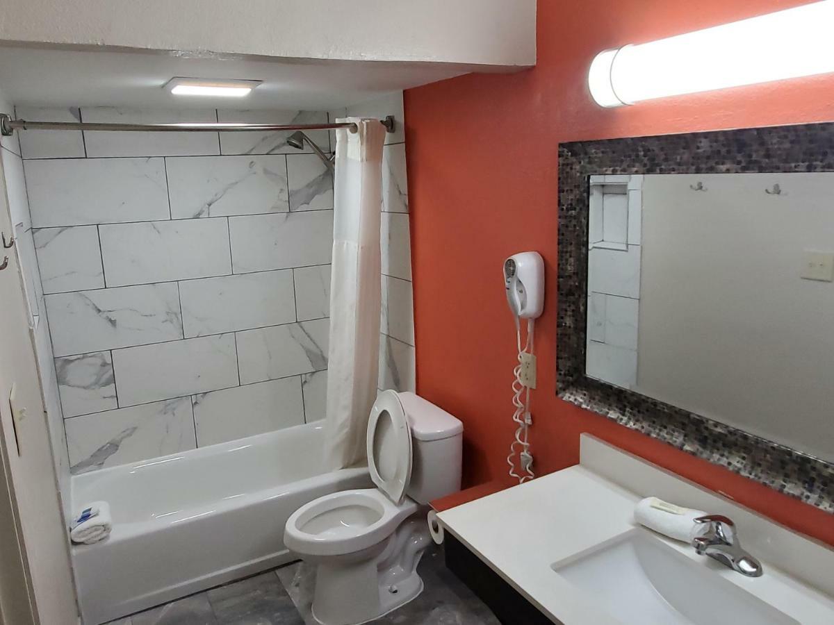 Executive Inn Ferry Pass Εξωτερικό φωτογραφία