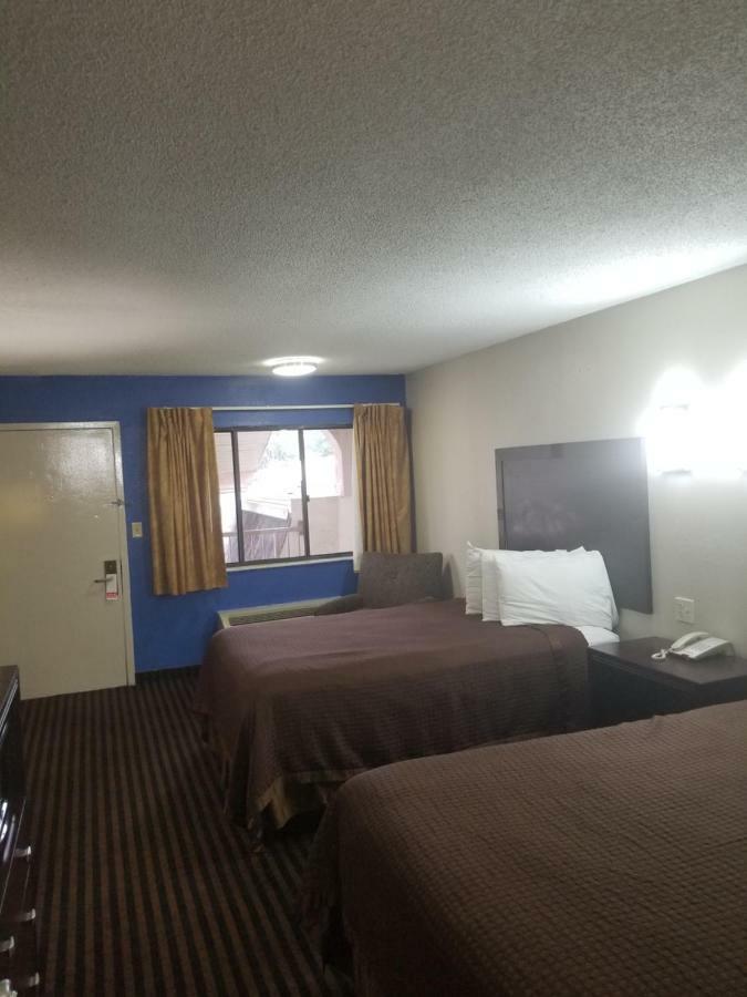 Executive Inn Ferry Pass Εξωτερικό φωτογραφία